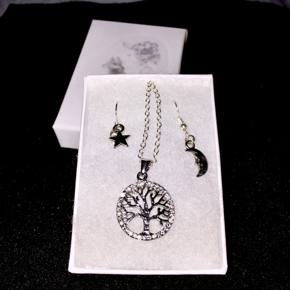 tree of life necklace and moon & star 💫 earrings